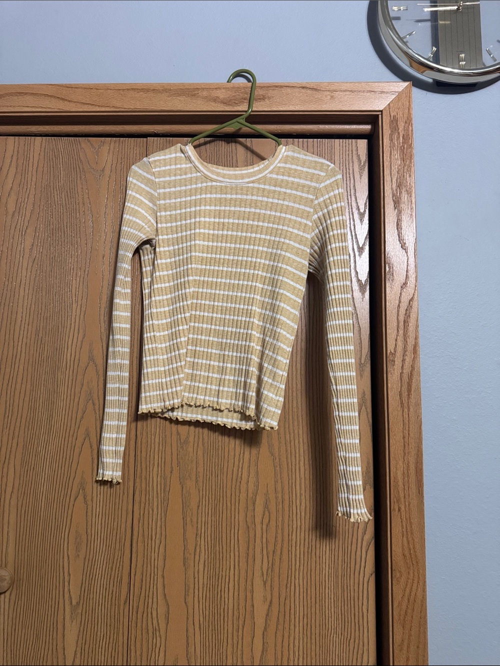 American Eagle Outfitters Striped Long-Sleeve Ribbed Top - Cream & White